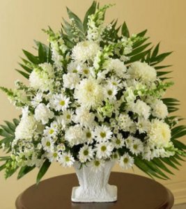 Sympathy Basket In White