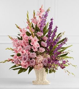 Flowing Garden Arrangement